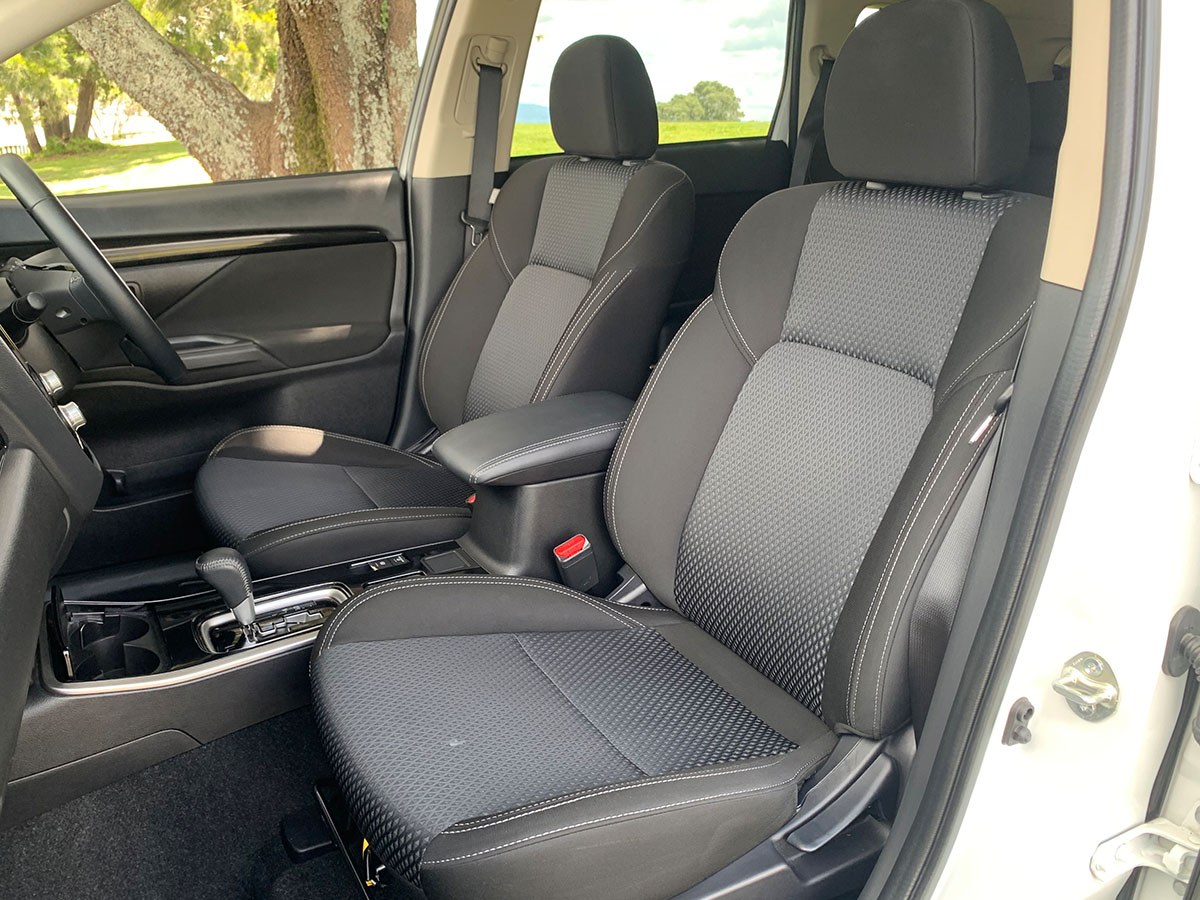 2021 Mitsubishi Outlander LS 2.4L Petrol 7 Seater Automatic