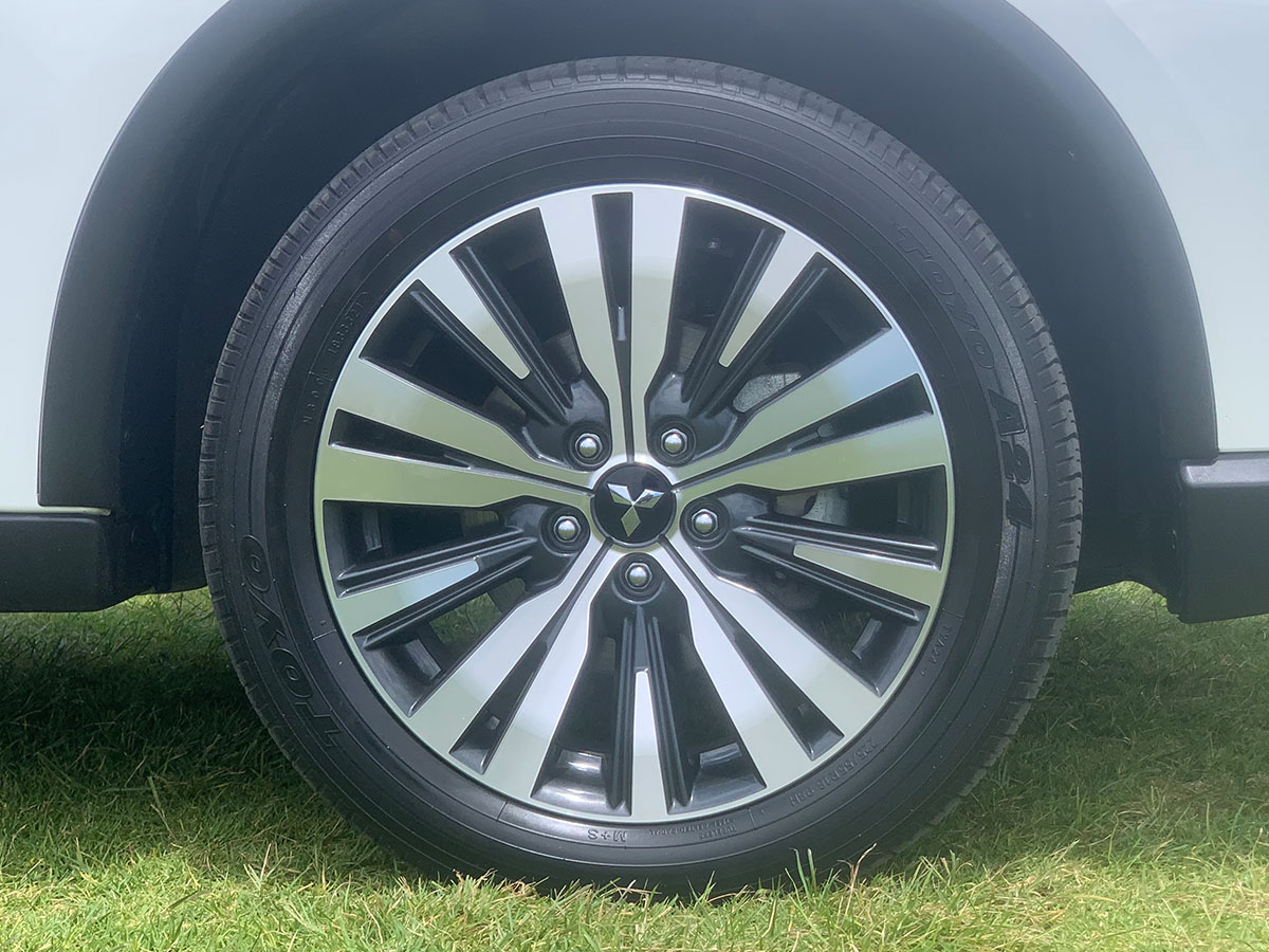 2021 Mitsubishi Outlander LS 2.4L Petrol 7 Seater Automatic