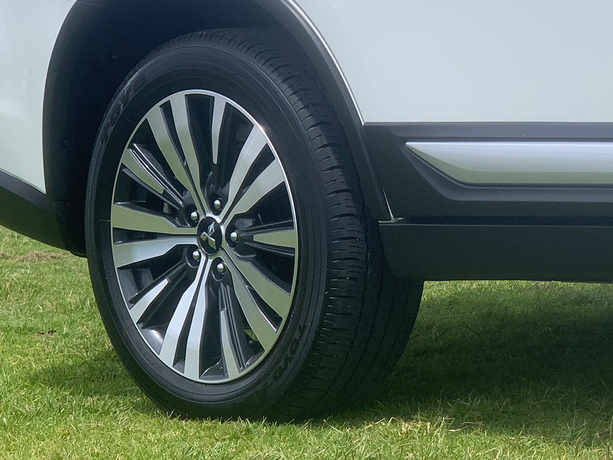 2021 Mitsubishi Outlander LS 2.4L Petrol 7 Seater Automatic