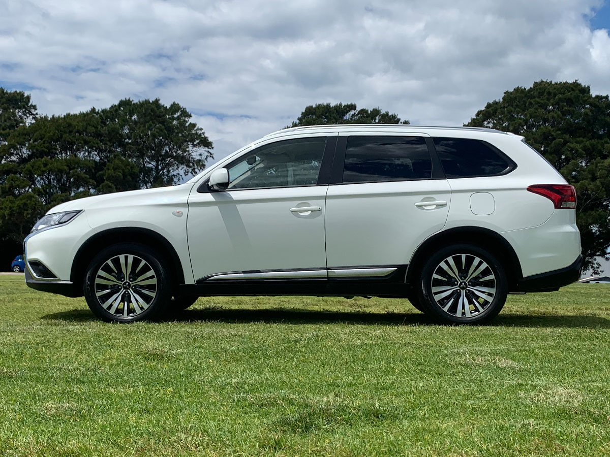 2021 Mitsubishi Outlander LS 2.4L Petrol 7 Seater Automatic
