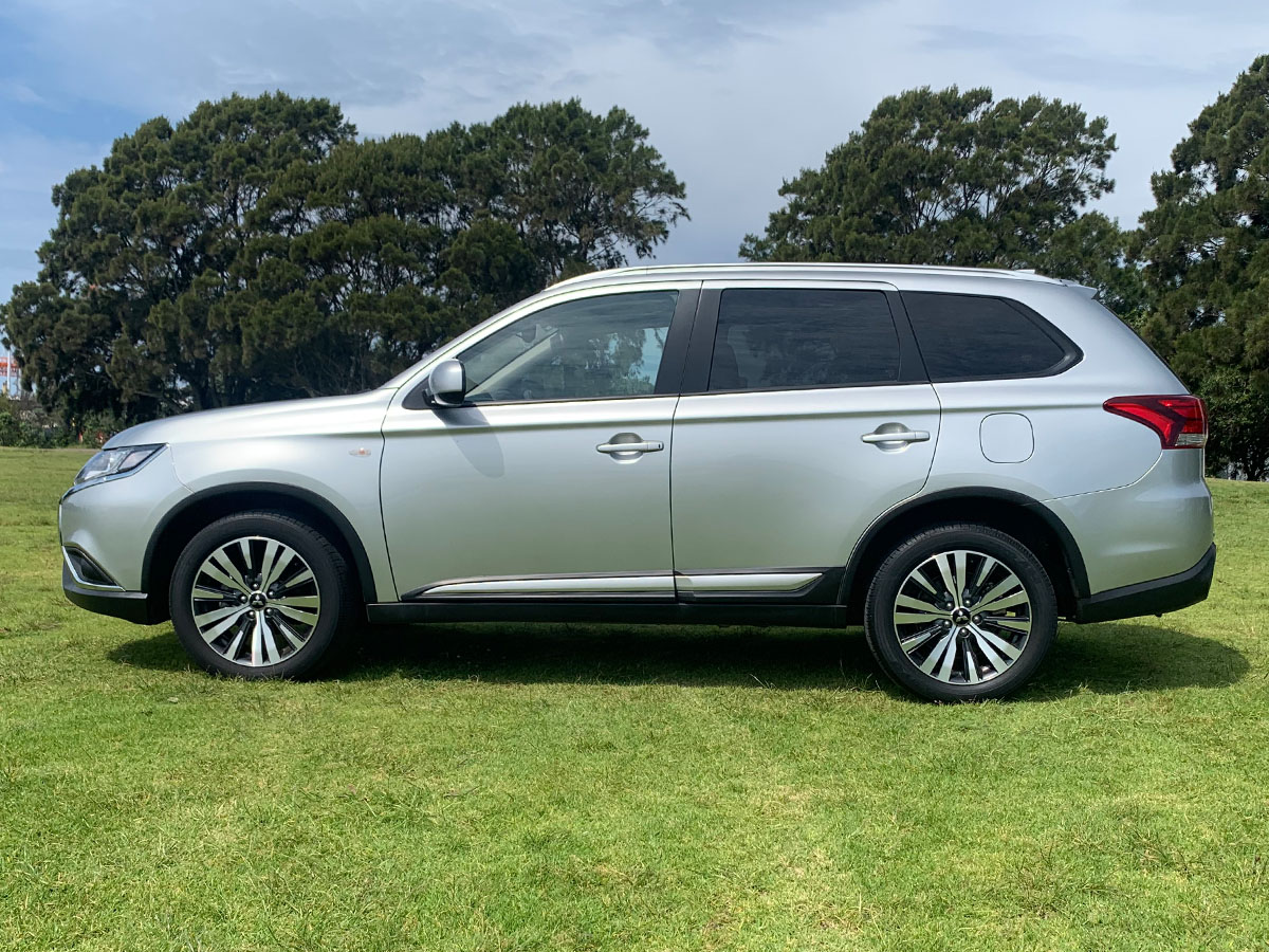 2021 Mitsubishi Outlander LS 2.4L Petrol 7 Seater Automatic