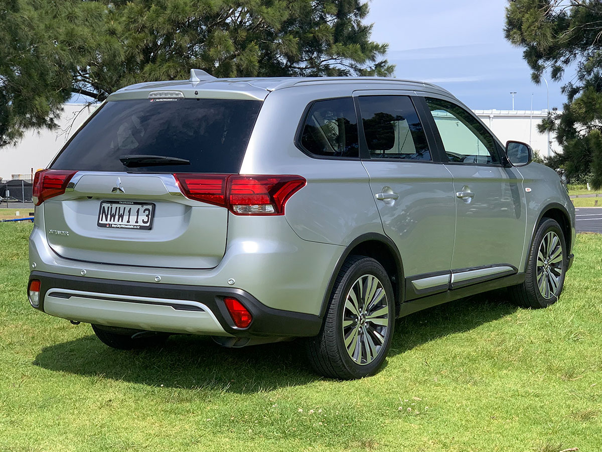 2021 Mitsubishi Outlander LS 2.4L Petrol 7 Seater Automatic
