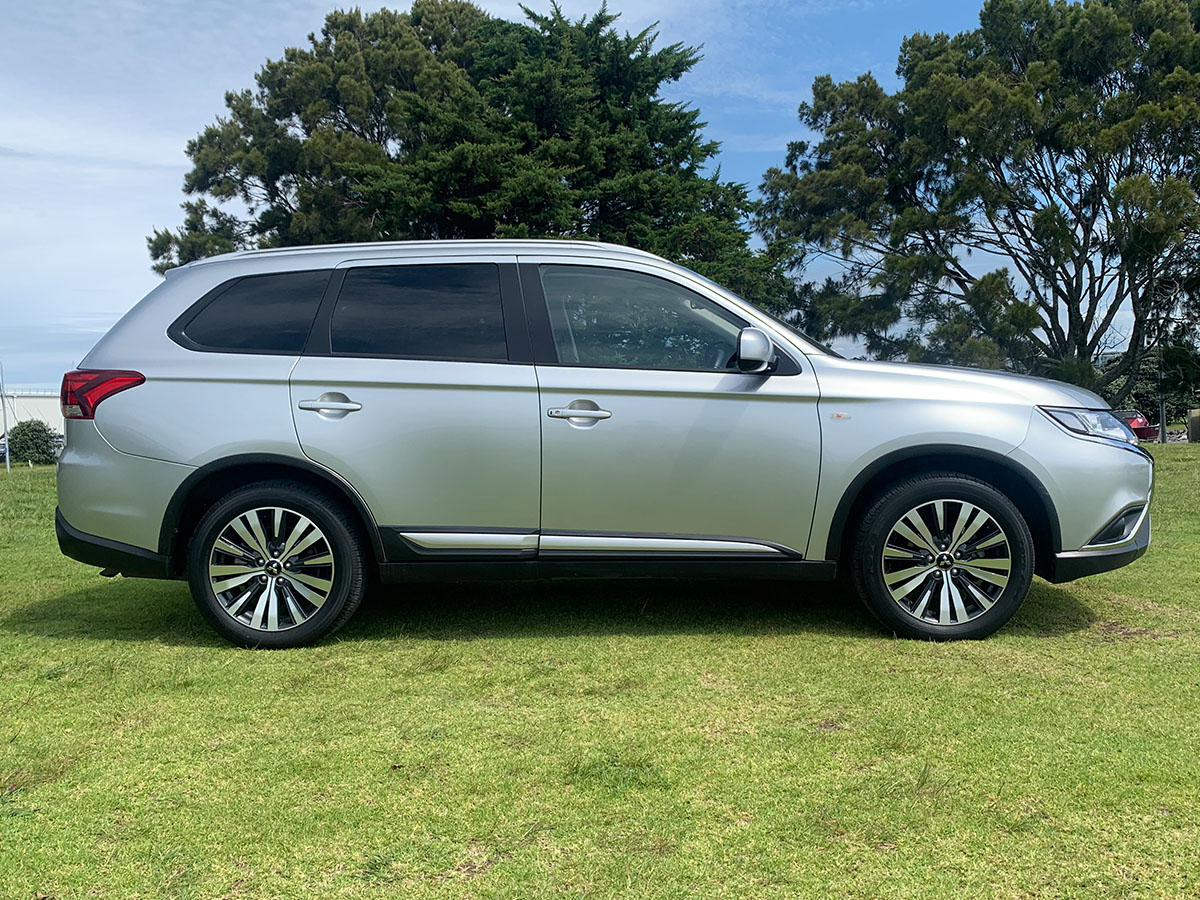 2021 Mitsubishi Outlander LS 2.4L Petrol 7 Seater Automatic