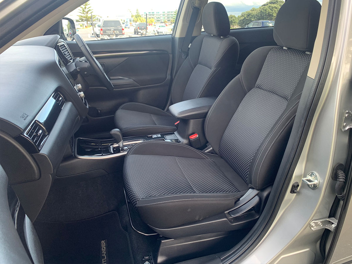 2021 Mitsubishi Outlander LS 2.4L Petrol 7 Seater Automatic