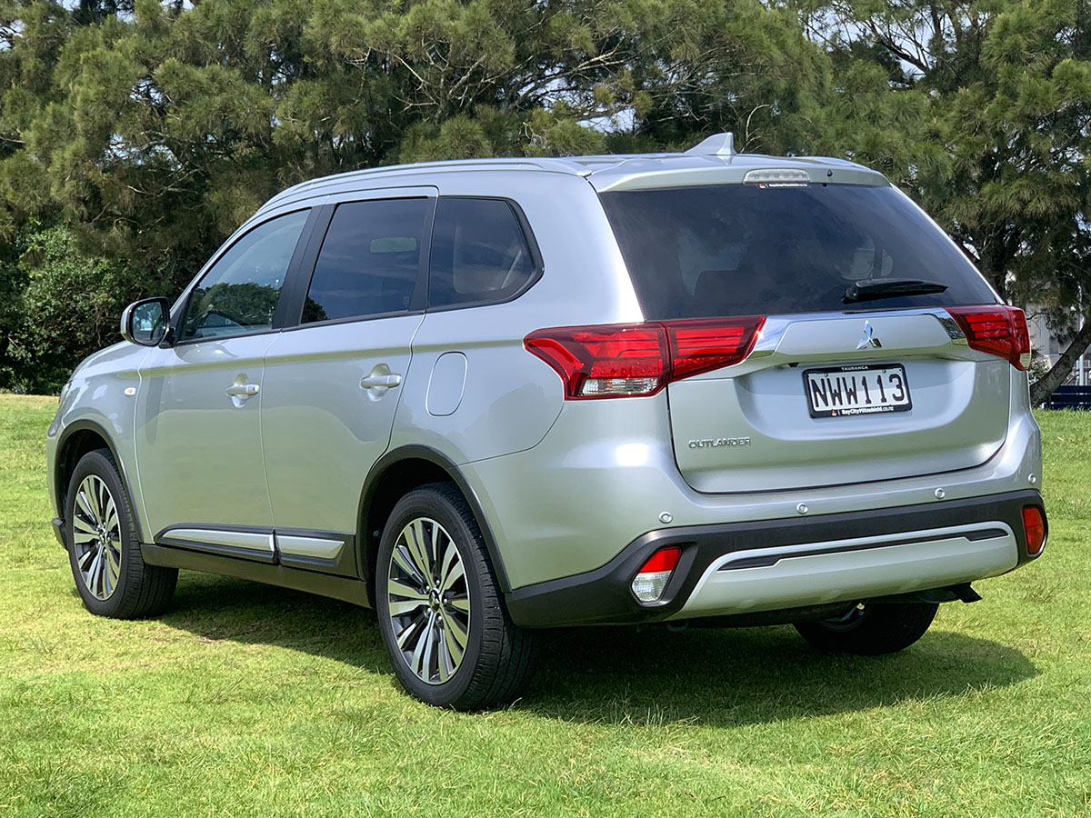 2021 Mitsubishi Outlander LS 2.4L Petrol 7 Seater Automatic