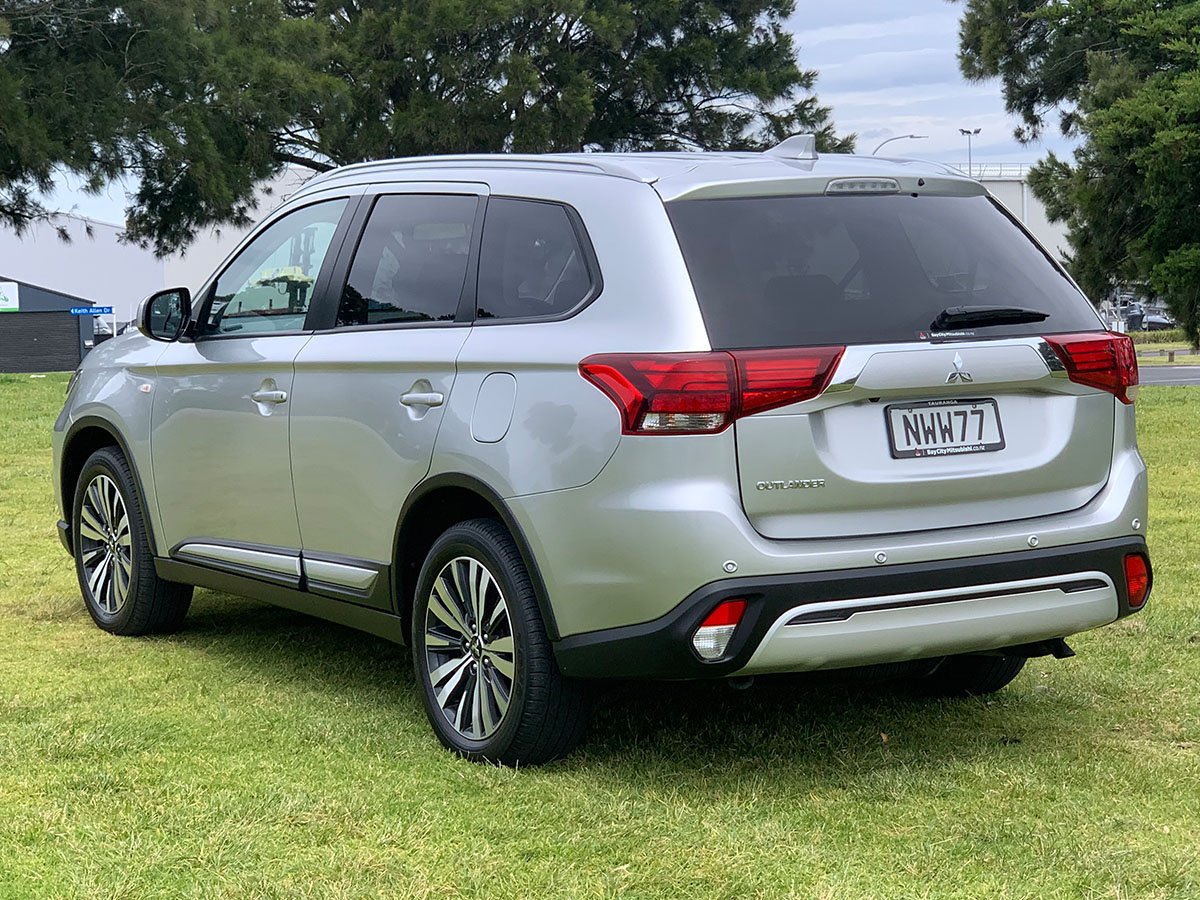 2021 Mitsubishi Outlander LS 2.4L Petrol 7 Seater Automatic