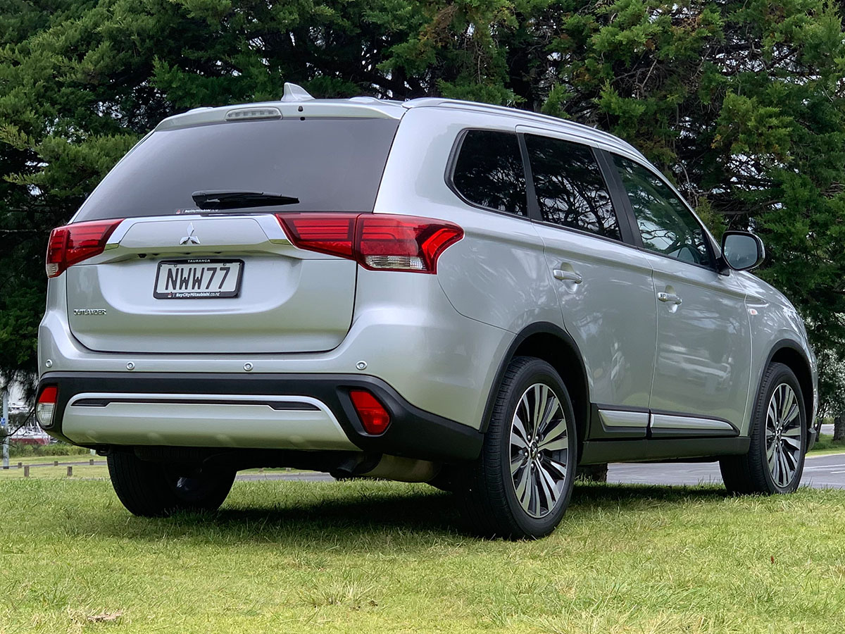 2021 Mitsubishi Outlander LS 2.4L Petrol 7 Seater Automatic