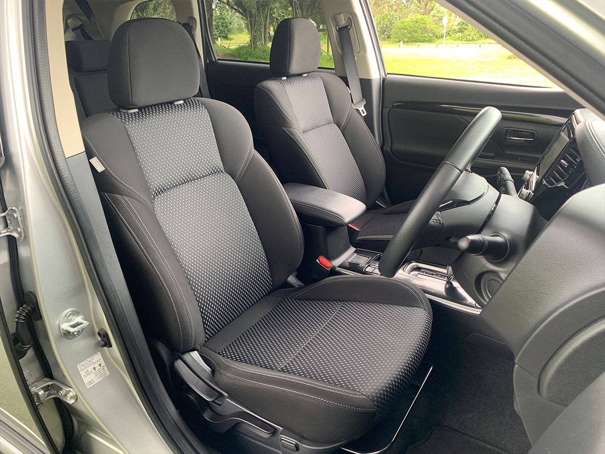 2021 Mitsubishi Outlander LS 2.4L Petrol 7 Seater Automatic