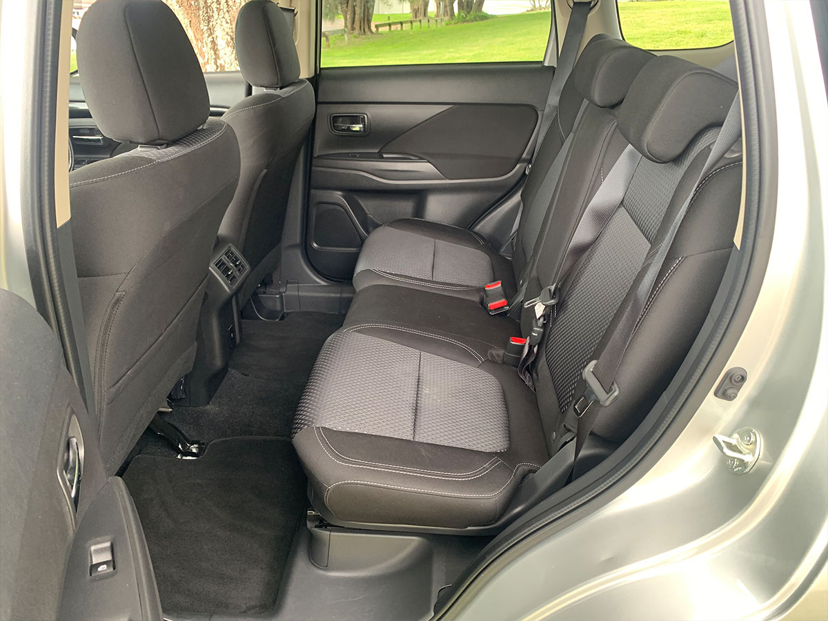 2021 Mitsubishi Outlander LS 2.4L Petrol 7 Seater Automatic