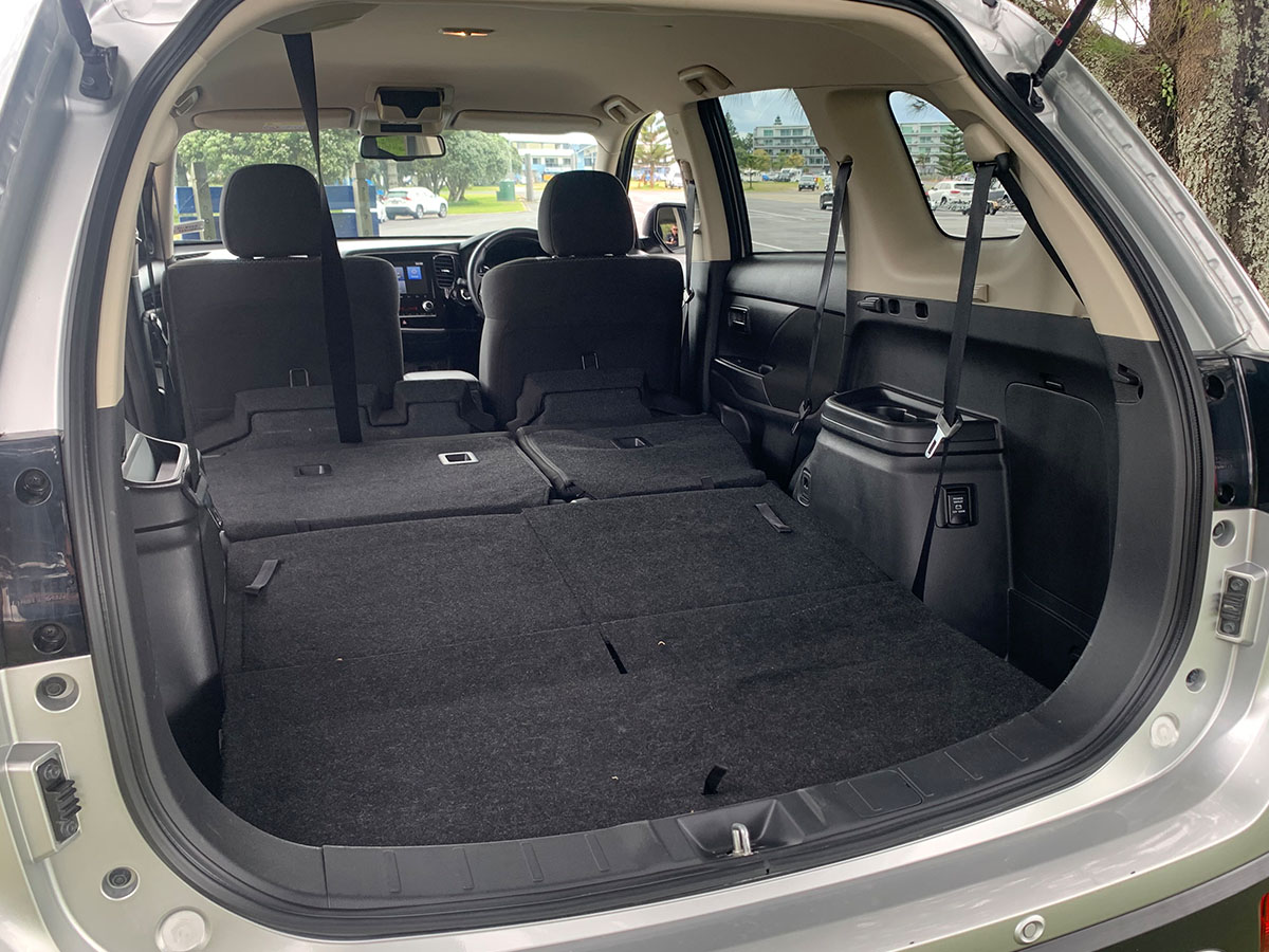 2021 Mitsubishi Outlander LS 2.4L Petrol 7 Seater Automatic