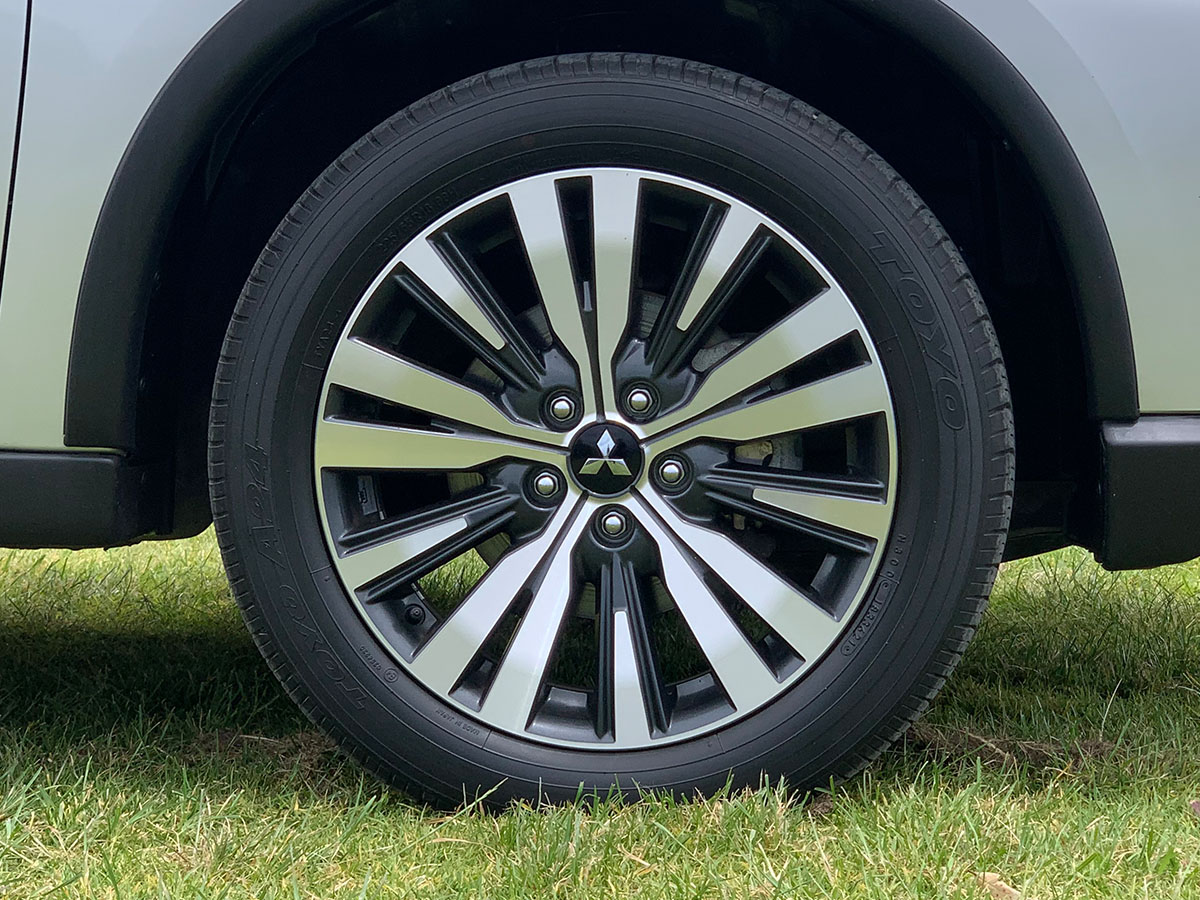 2021 Mitsubishi Outlander LS 2.4L Petrol 7 Seater Automatic