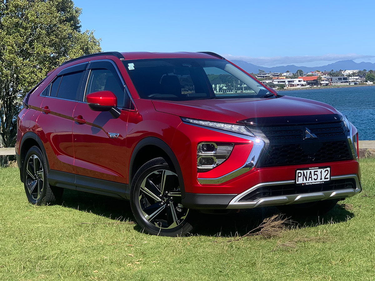 2022 Mitsubishi Eclipse Cross PHEV XLS 4WD - Bay City Mitsubishi