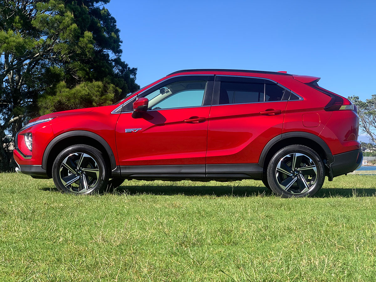 2022 Mitsubishi Eclipse Cross PHEV XLS 4WD