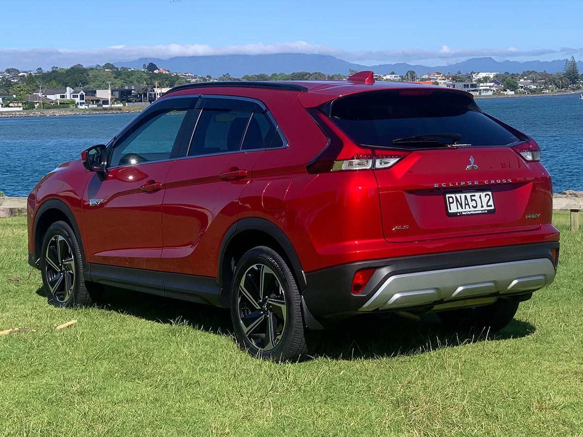 2022 Mitsubishi Eclipse Cross PHEV XLS 4WD