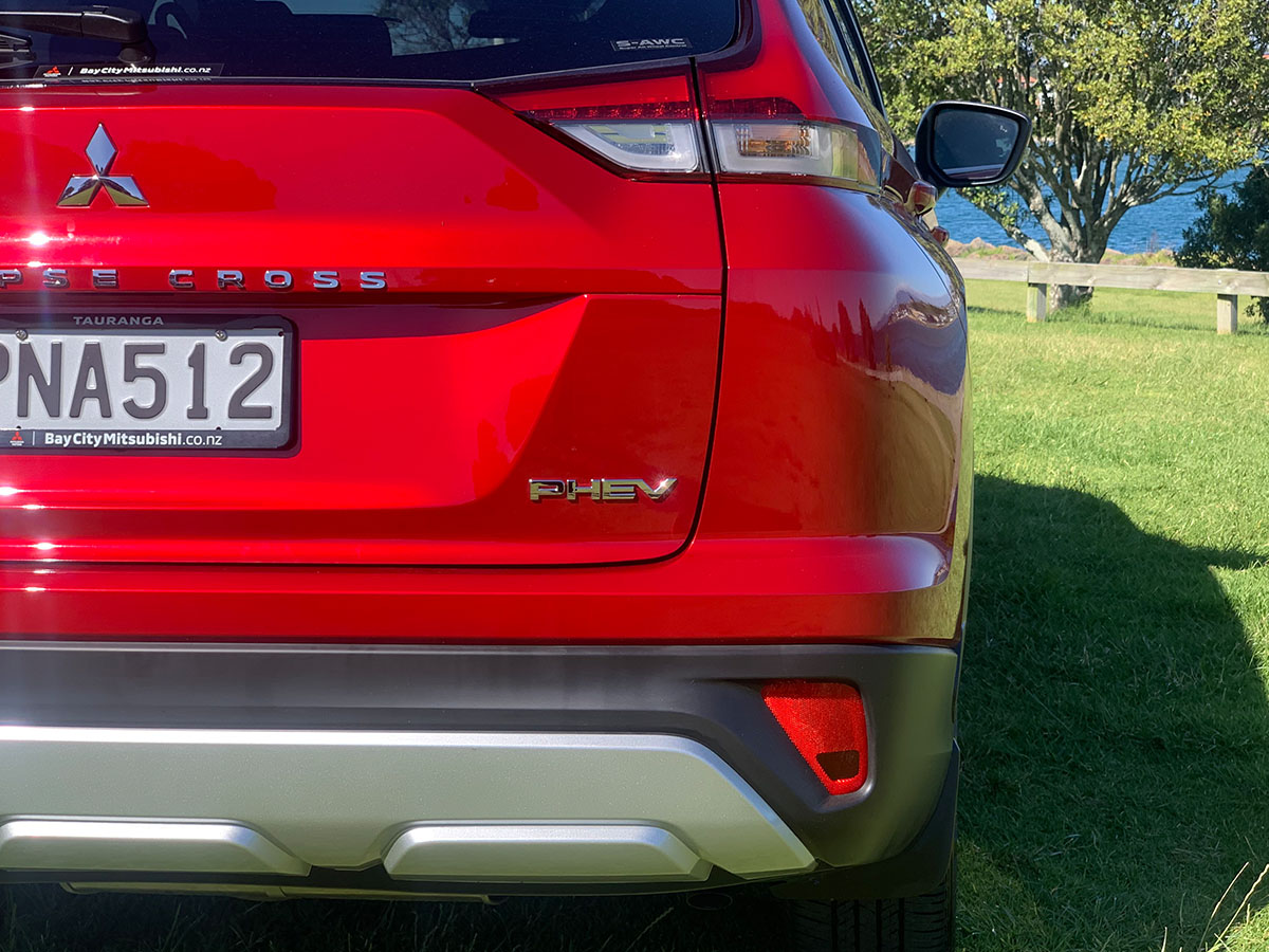2022 Mitsubishi Eclipse Cross PHEV XLS 4WD