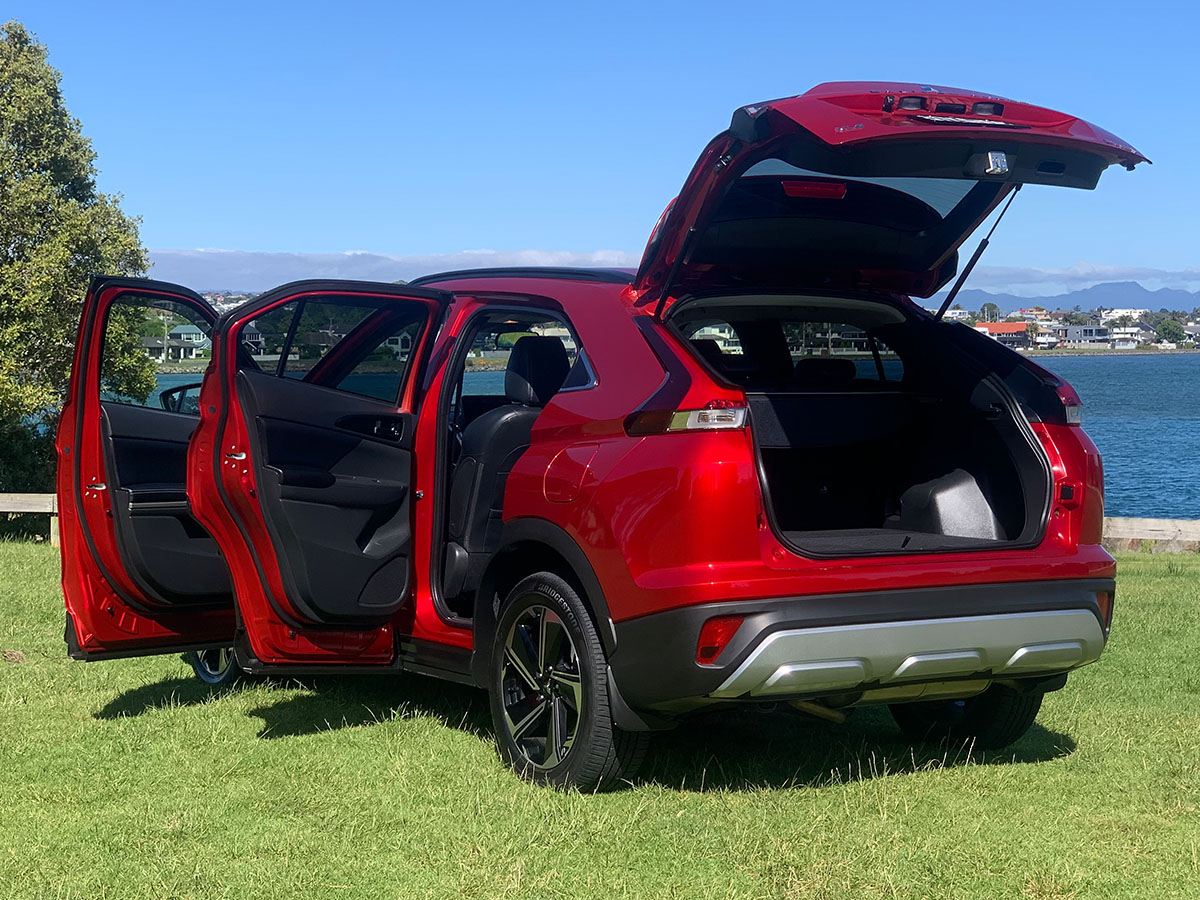 2022 Mitsubishi Eclipse Cross PHEV XLS 4WD