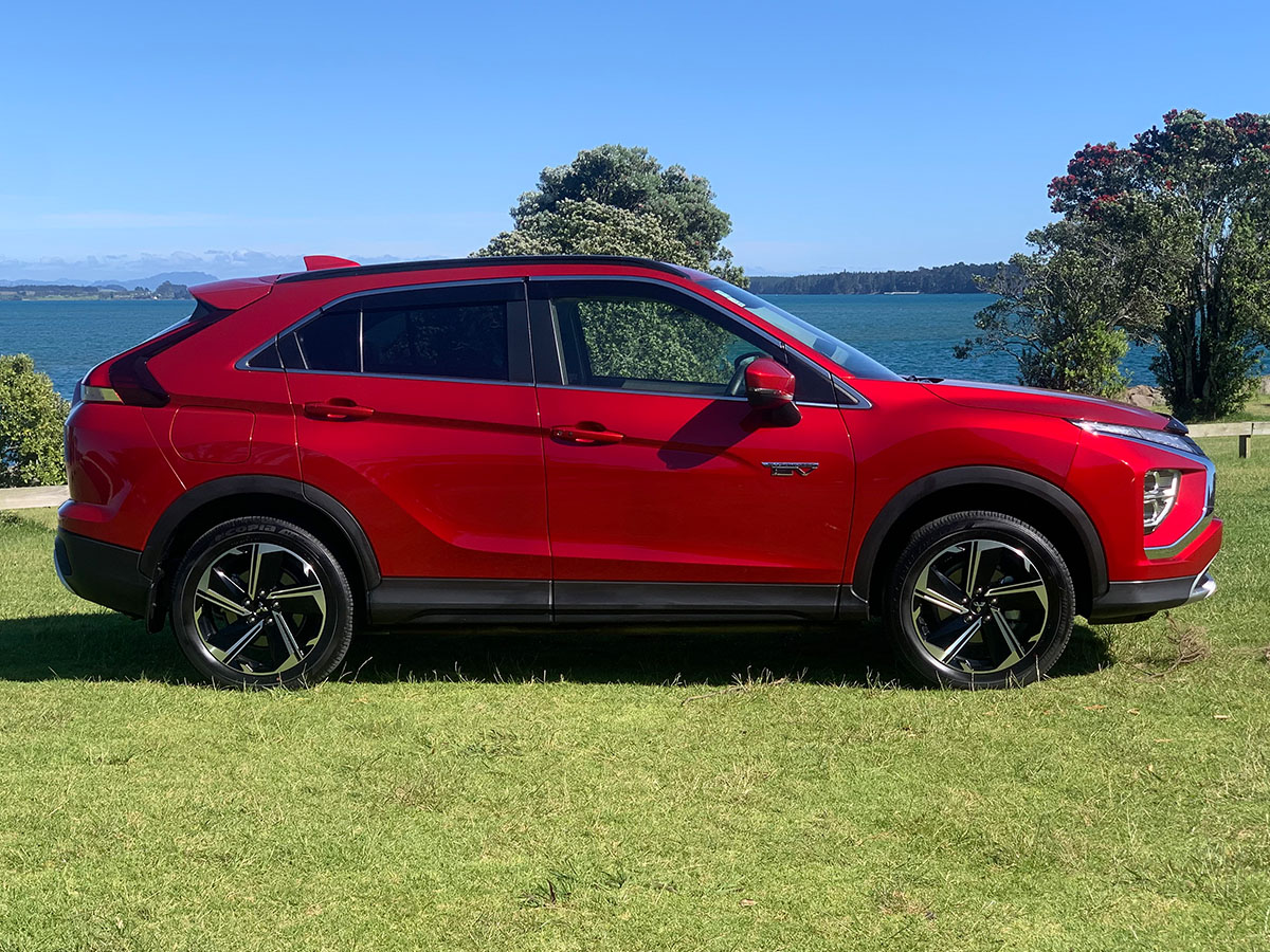 2022 Mitsubishi Eclipse Cross PHEV XLS 4WD