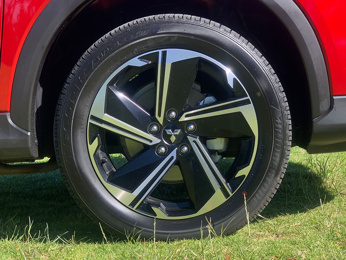 2022 Mitsubishi Eclipse Cross PHEV XLS 4WD