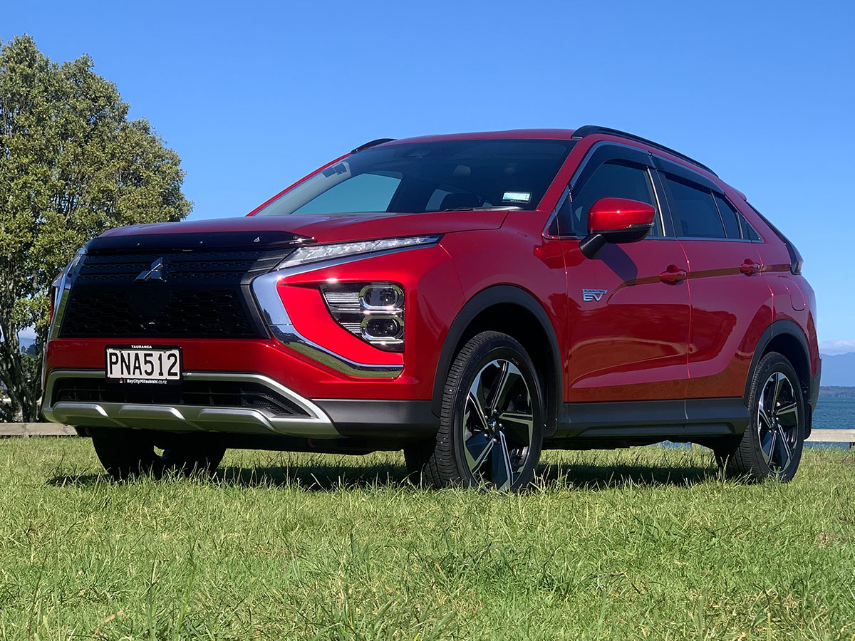 2022 Mitsubishi Eclipse Cross PHEV XLS 4WD