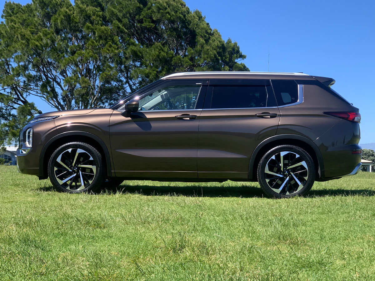 2022 Mitsubishi Outlander VRX 2WD 7 Seater 2.5L Petrol Auto