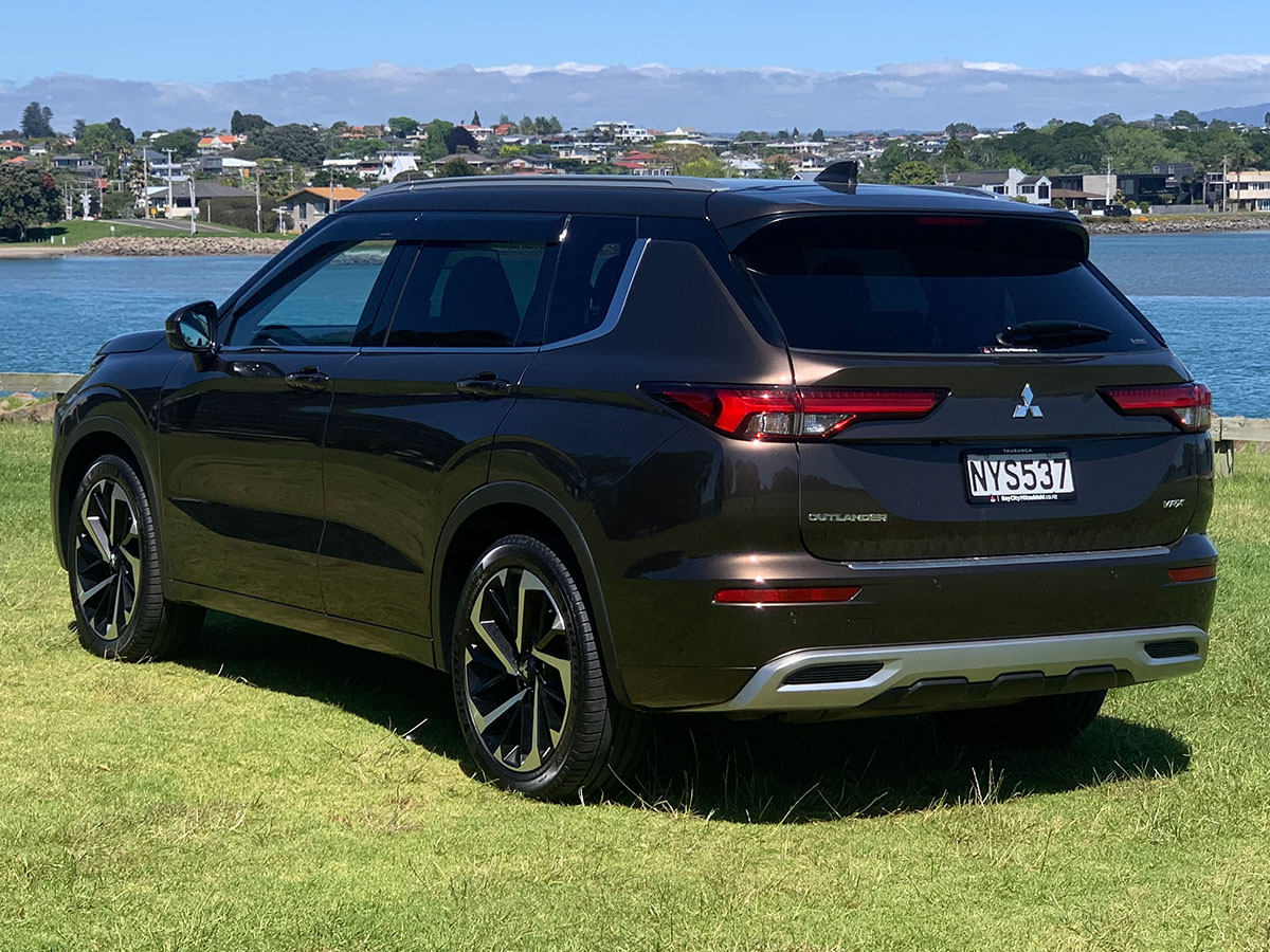 2022 Mitsubishi Outlander VRX 2WD 7 Seater 2.5L Petrol Auto