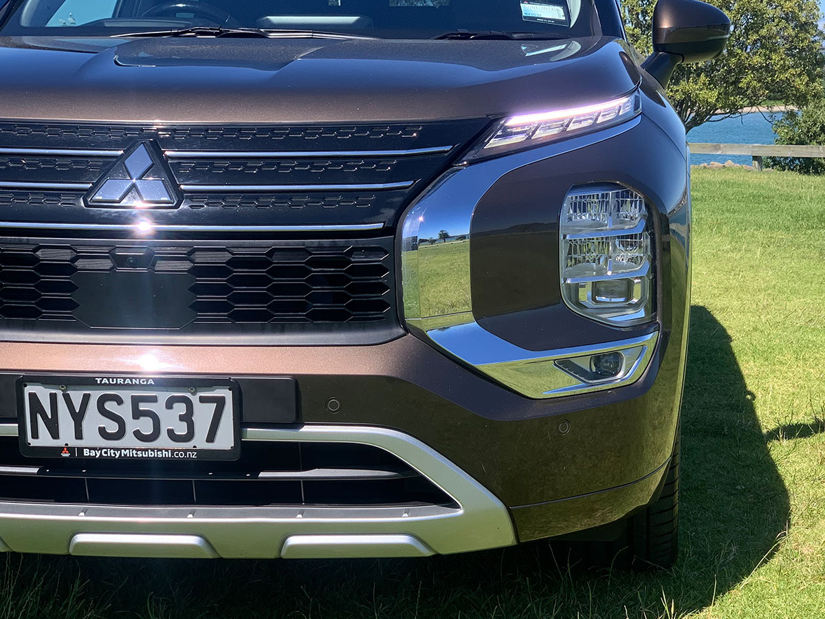 2022 Mitsubishi Outlander VRX 2WD 7 Seater 2.5L Petrol Auto