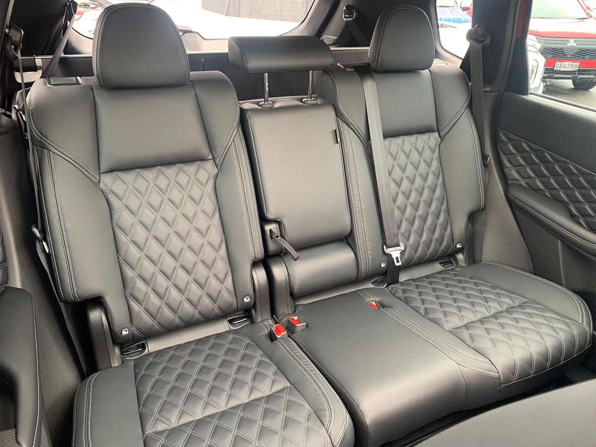 2022 Mitsubishi Outlander PHEV VRX 4WD Hybrid