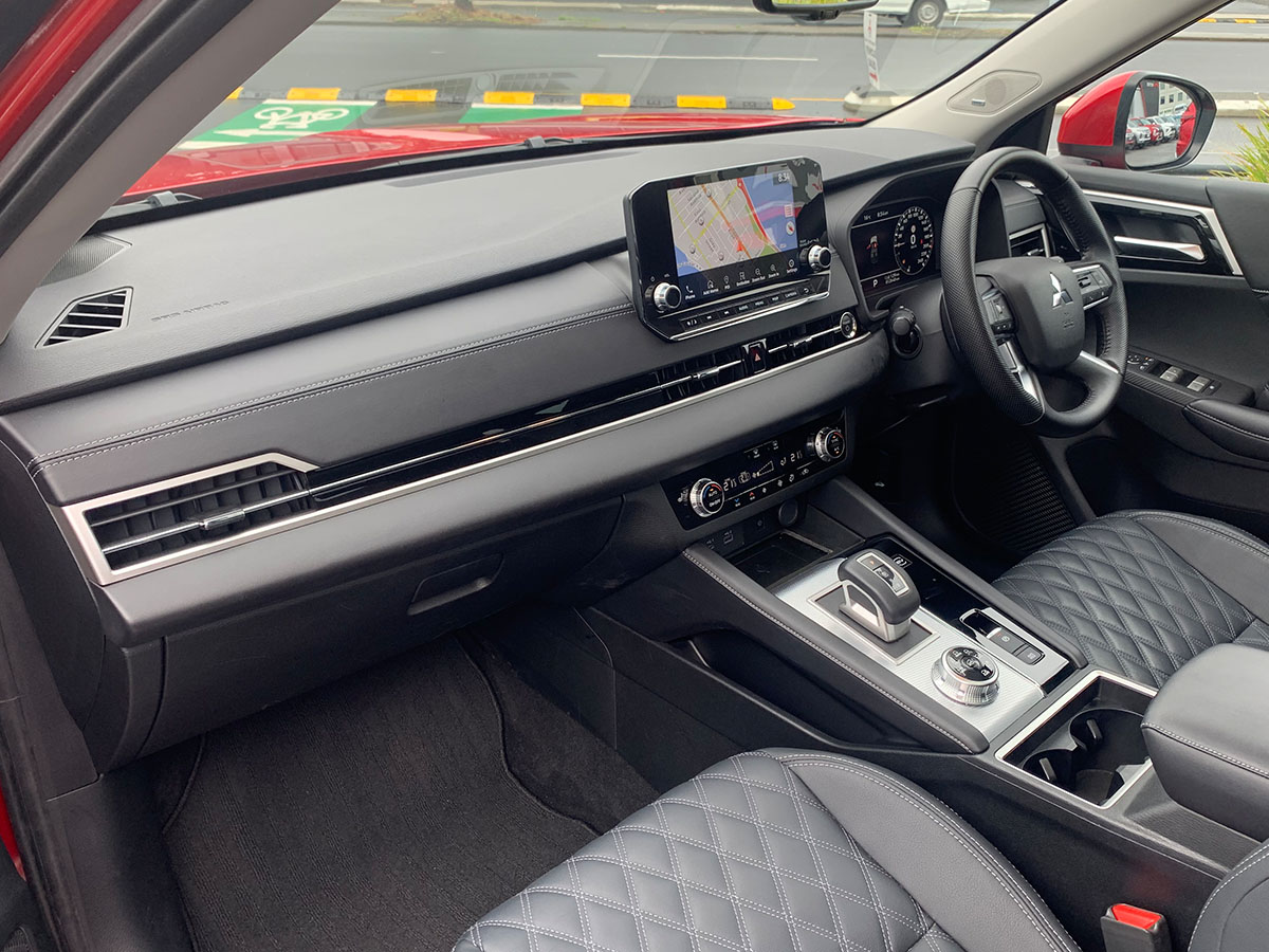 2022 Mitsubishi Outlander PHEV VRX 4WD Hybrid