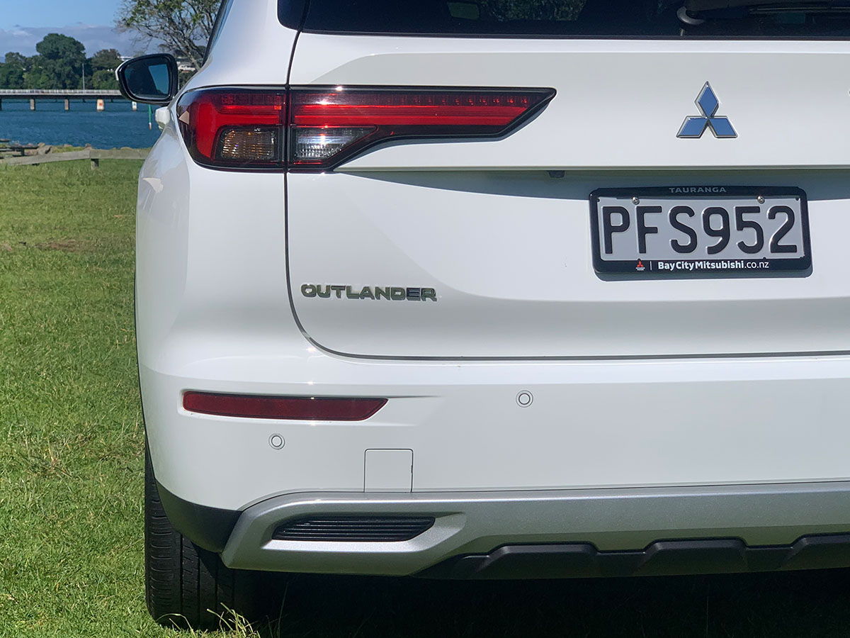 2022 Mitsubishi Outlander XLS 2WD 7 Seater 2.5L Petrol