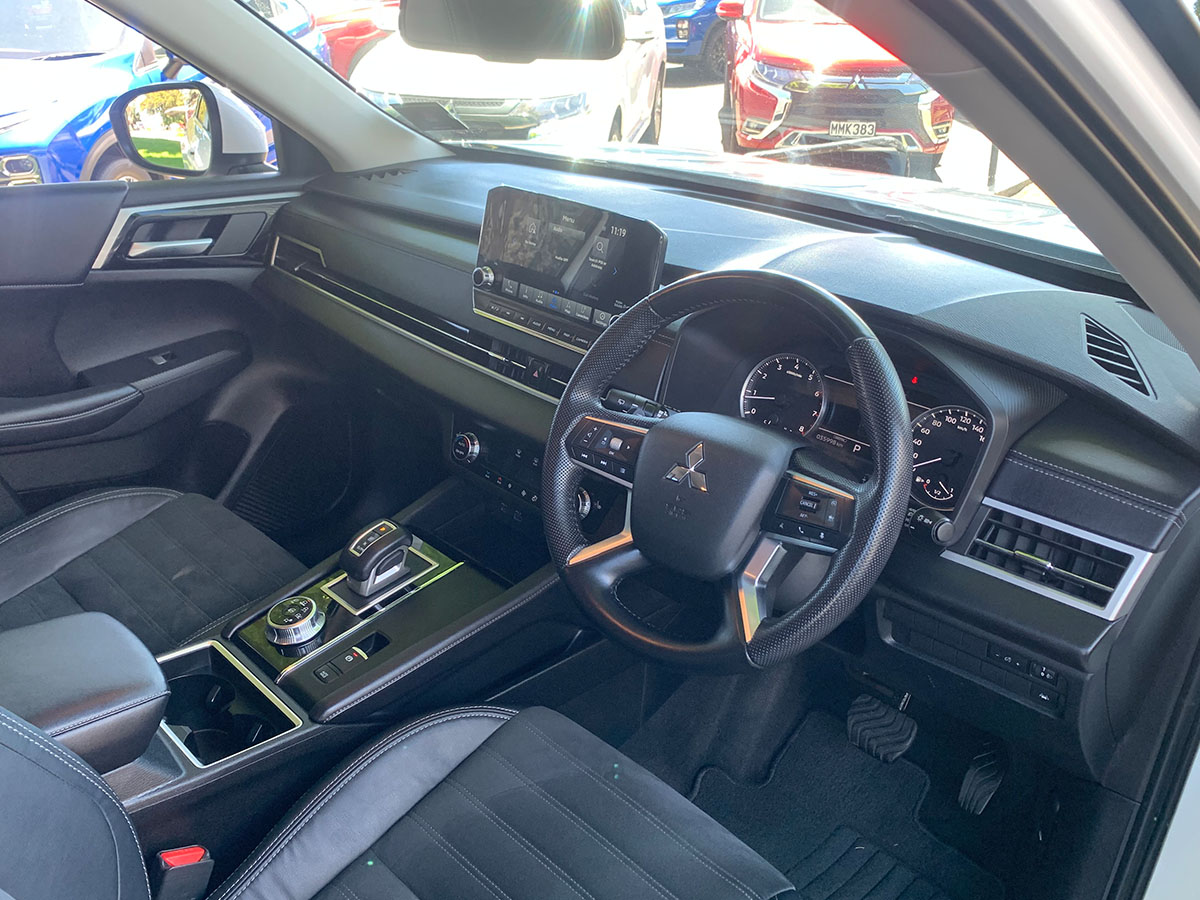 2022 Mitsubishi Outlander XLS 2WD 7 Seater 2.5L Petrol