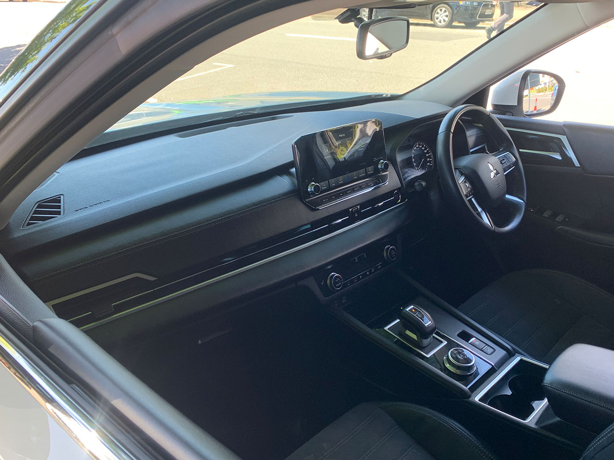 2022 Mitsubishi Outlander XLS 2WD 7 Seater 2.5L Petrol