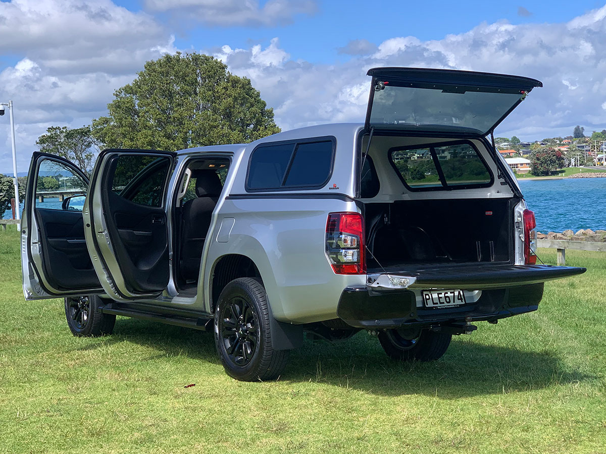 2022 Mitsubishi Triton GLSB 4WD 2.4L Diesel Turbo 6 Speed Auto