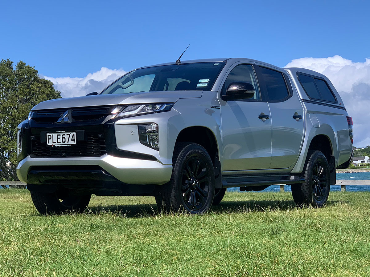 2022 Mitsubishi Triton GLSB 4WD 2.4L Diesel Turbo 6 Speed Auto