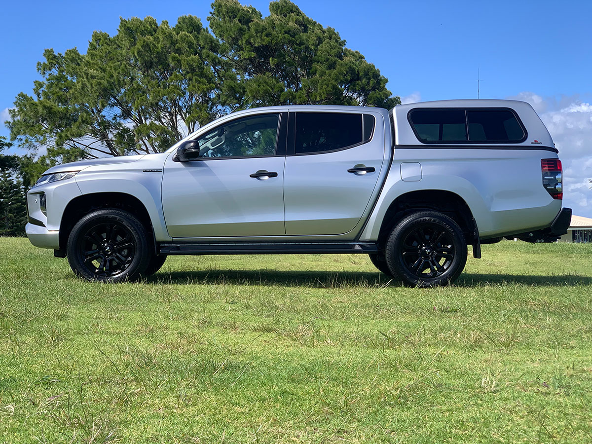 2022 Mitsubishi Triton GLSB 4WD 2.4L Diesel Turbo 6 Speed Auto