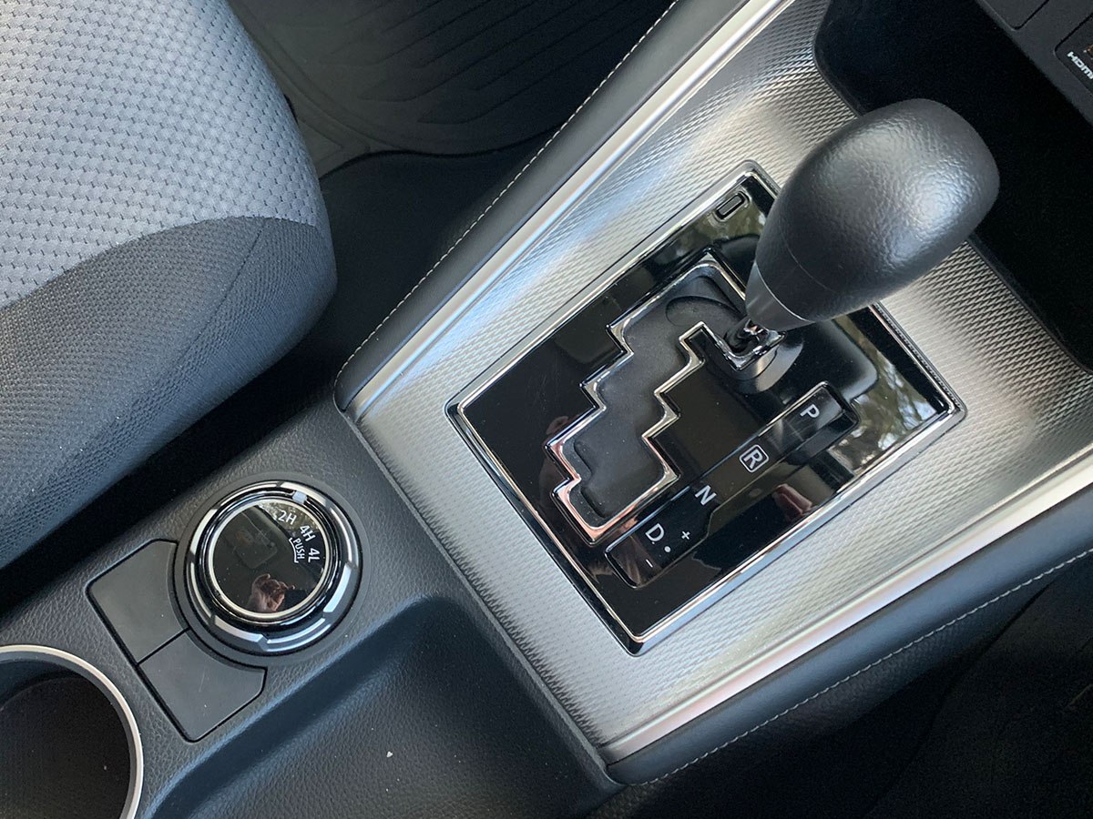 2023 Mitsubishi Triton GLX Club Cab Chassis 4WD 2.4L Diesel Turbo Auto