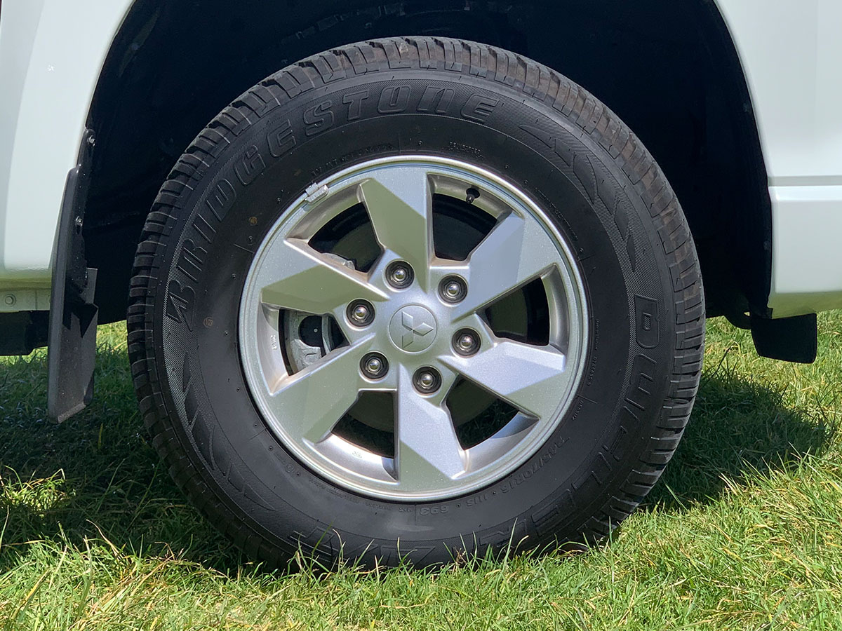 2023 Mitsubishi Triton GLX Club Cab Chassis 4WD 2.4L Diesel Turbo Auto