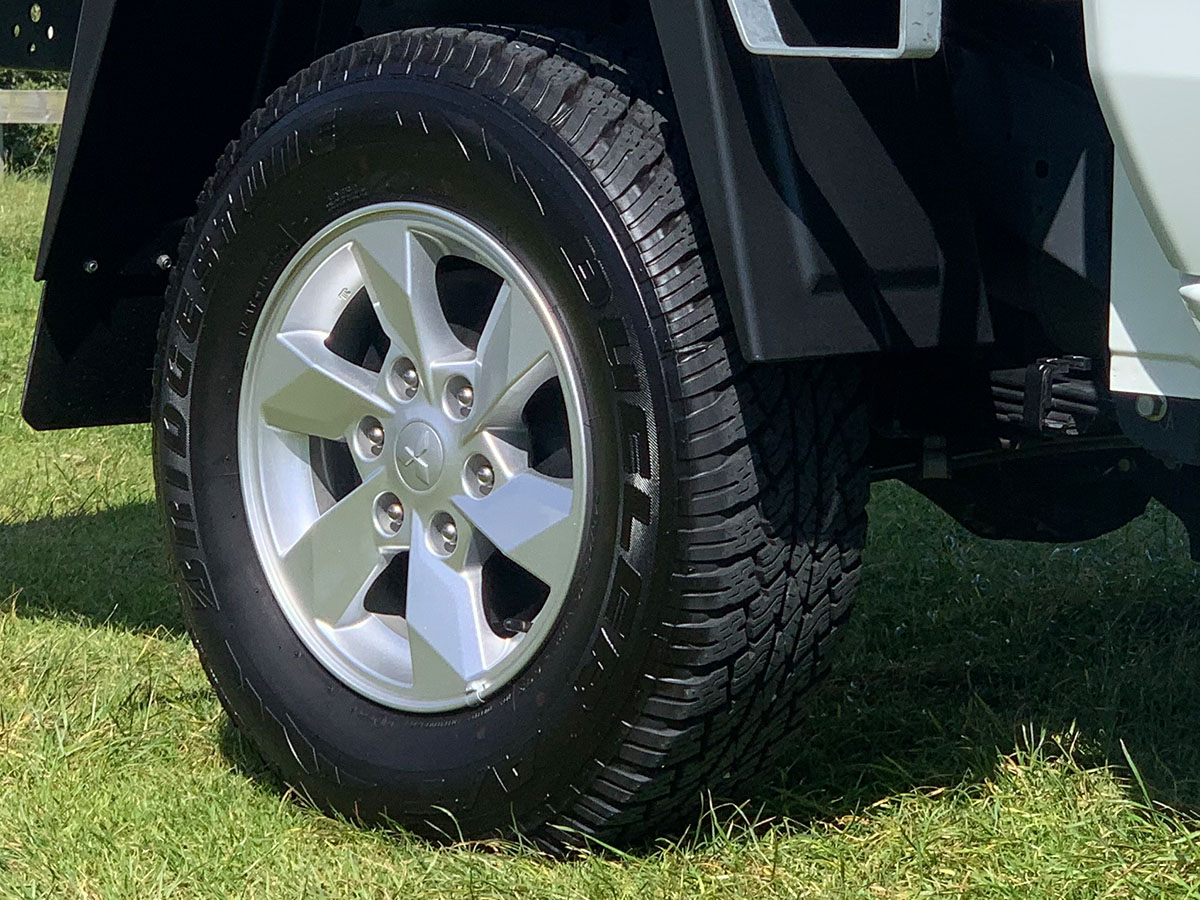 2023 Mitsubishi Triton GLX Club Cab Chassis 4WD 2.4L Diesel Turbo Auto