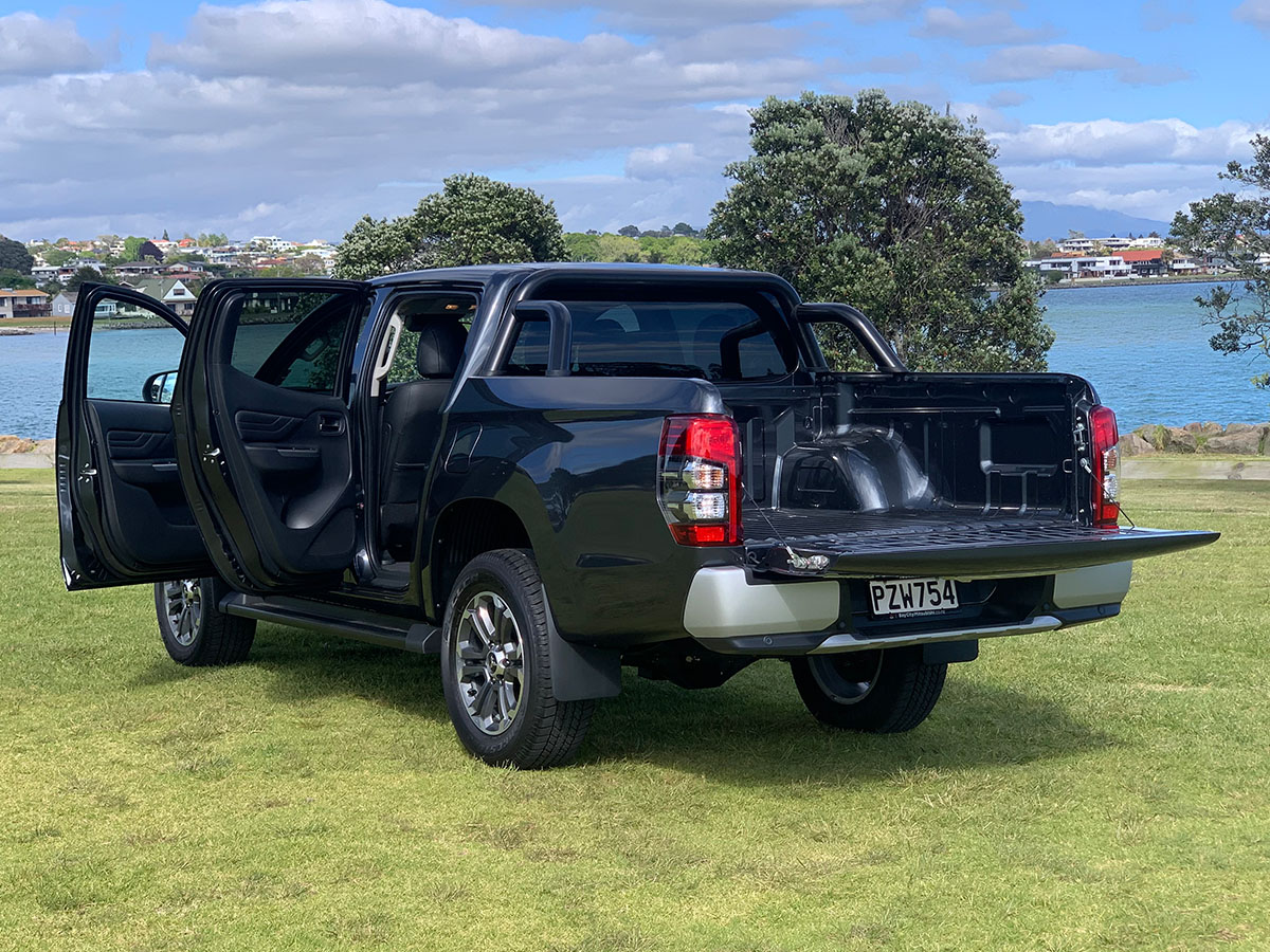 2023 Mitsubishi Triton VRX Double Cab 4WD Auto