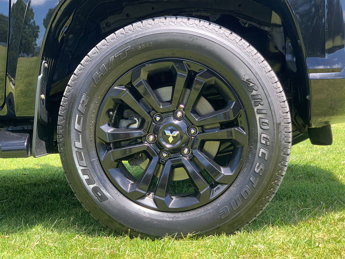 2022 Mitsubishi Triton VRX Black Edition Double Cab 2WD Auto