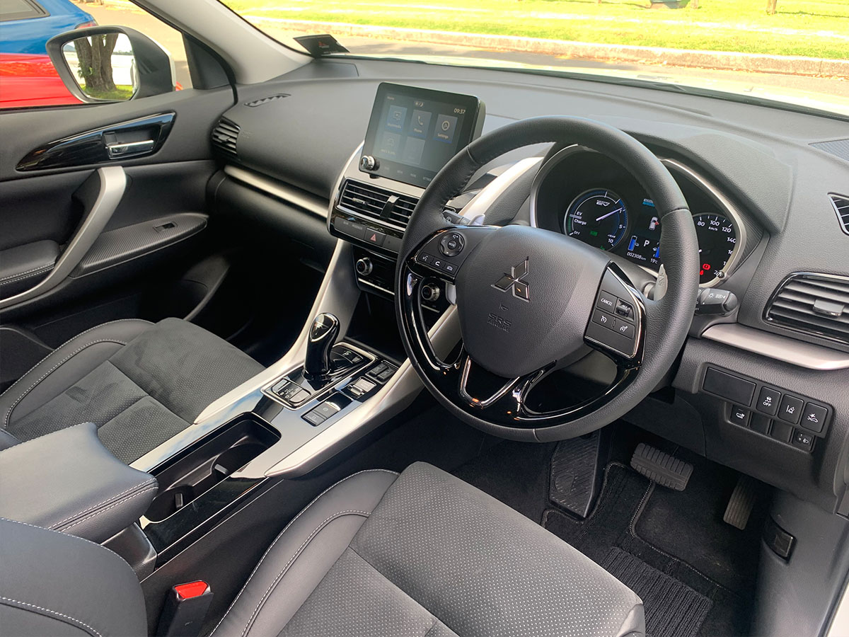 2023 Mitsubishi Eclipse Cross PHEV XLS 4WD Hybrid