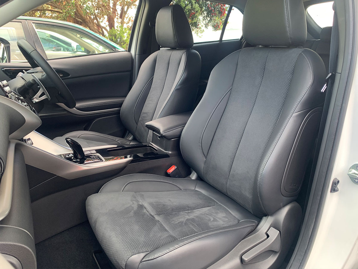 2023 Mitsubishi Eclipse Cross PHEV XLS 4WD Hybrid