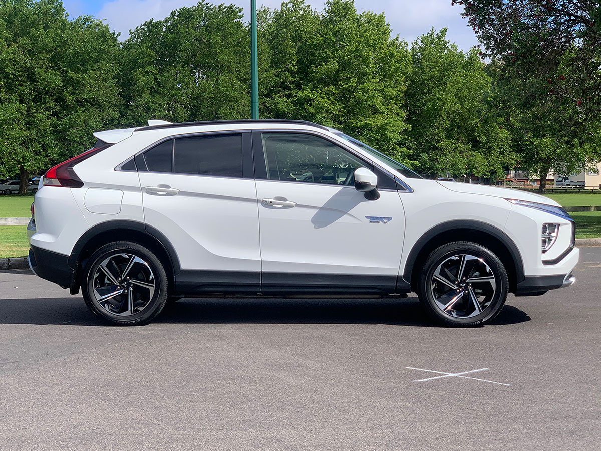 2023 Mitsubishi Eclipse Cross PHEV XLS 4WD Hybrid