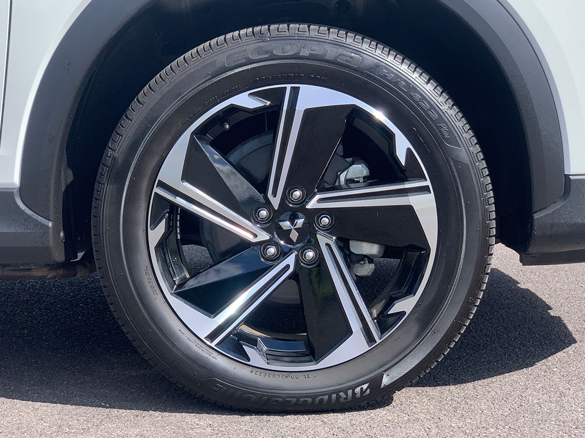 2023 Mitsubishi Eclipse Cross PHEV XLS 4WD Hybrid