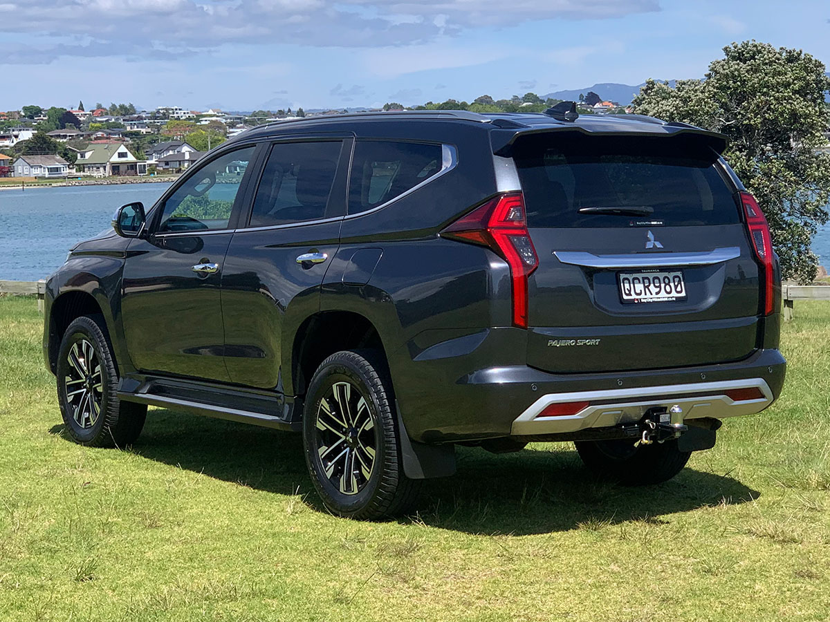 2023 Mitsubishi Pajero Sport VRX