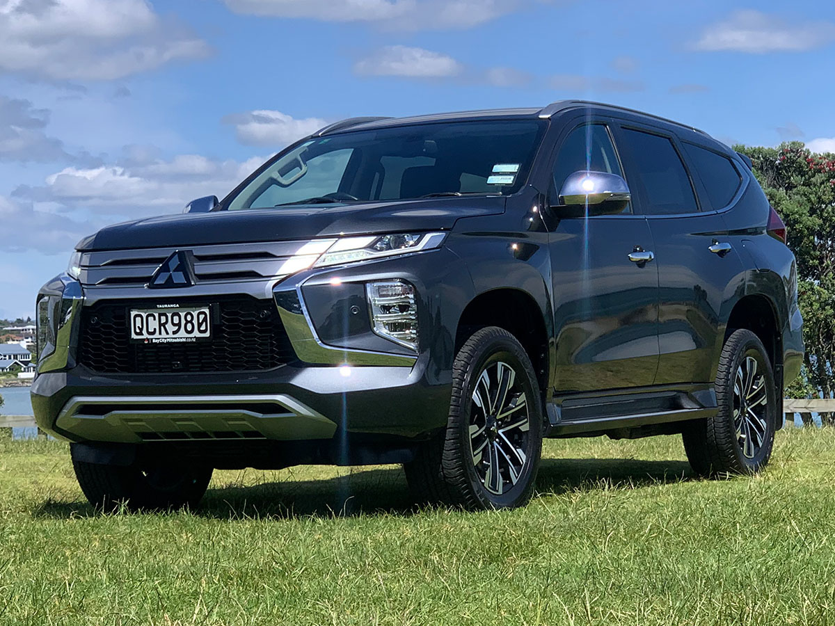 2023 Mitsubishi Pajero Sport VRX