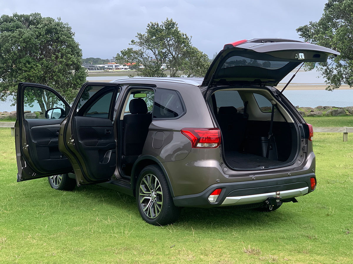 2017 Mitsubishi Outlander XLS 2.0L 2WD Petrol Automatic