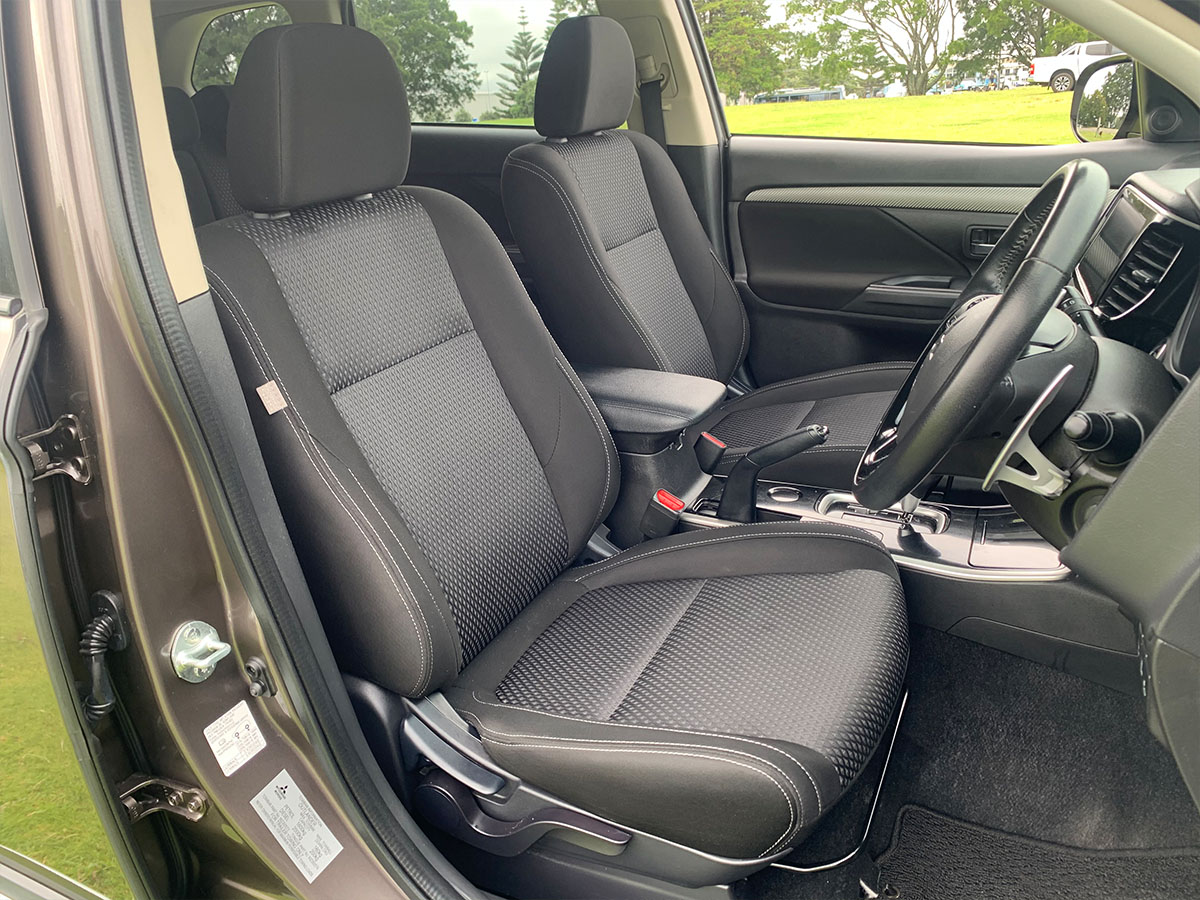 2017 Mitsubishi Outlander XLS 2.0L 2WD Petrol Automatic