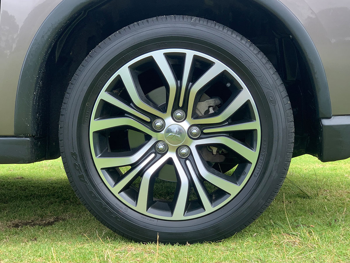 2017 Mitsubishi Outlander XLS 2.0L 2WD Petrol Automatic