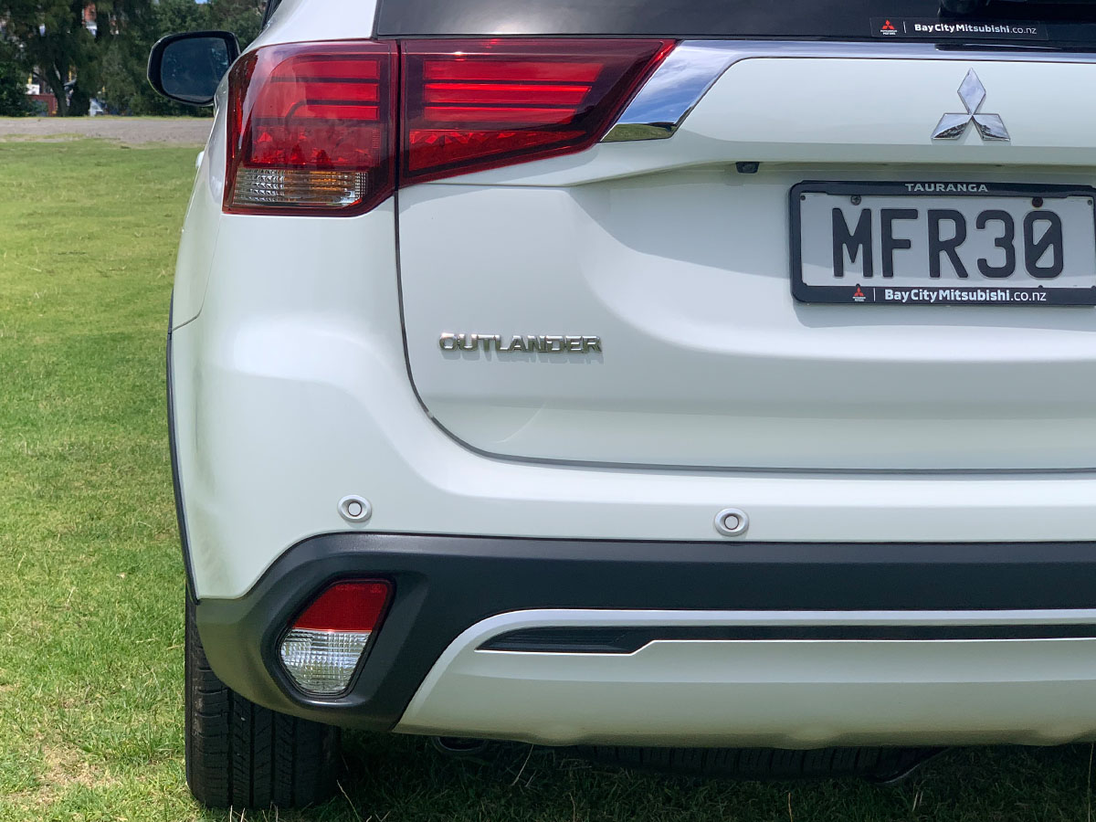 2019 Mitsubishi Outlander LS 2.4L Petrol 4WD 7 Seater Automatic