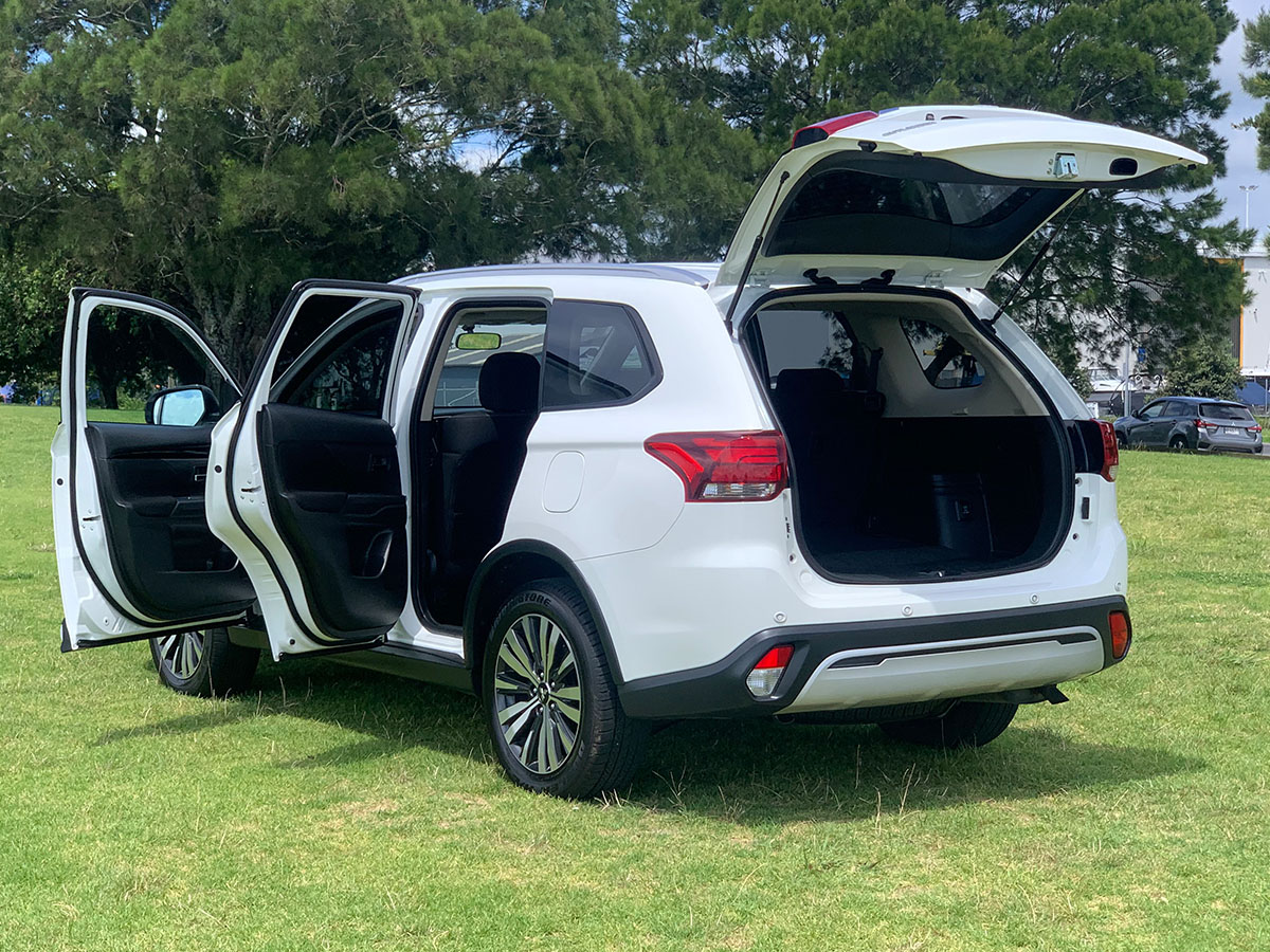 2019 Mitsubishi Outlander LS 2.4L Petrol 4WD 7 Seater Automatic